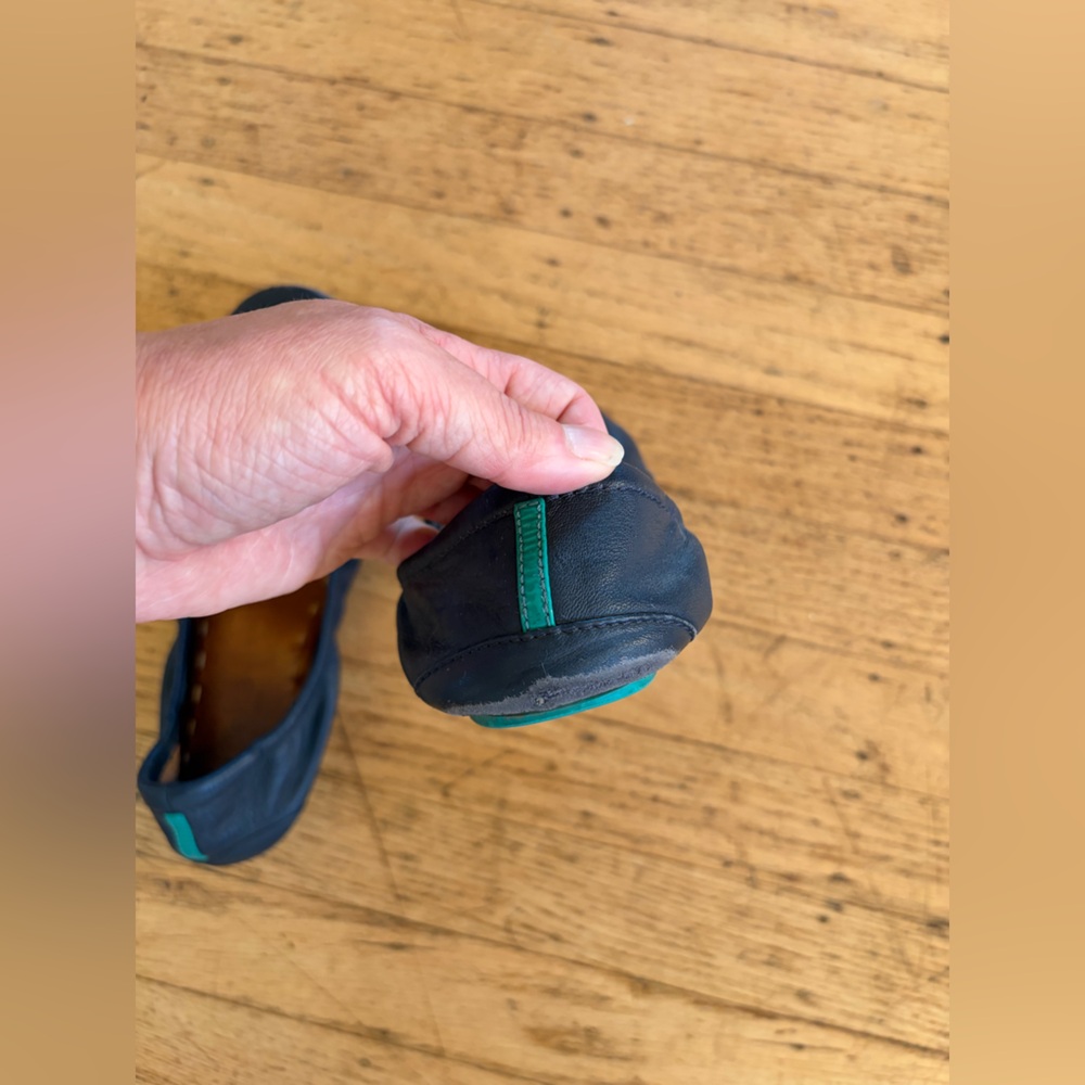 Tieks 100% leather California navy ballet flats teal sole foldable - Picture 11 of 16